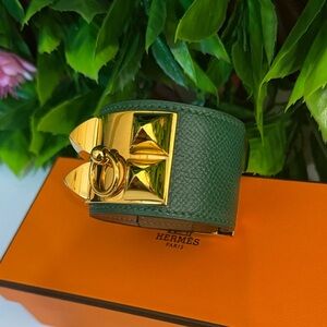 Hermes 18k gold plated Collier de Chien green leather bracelet